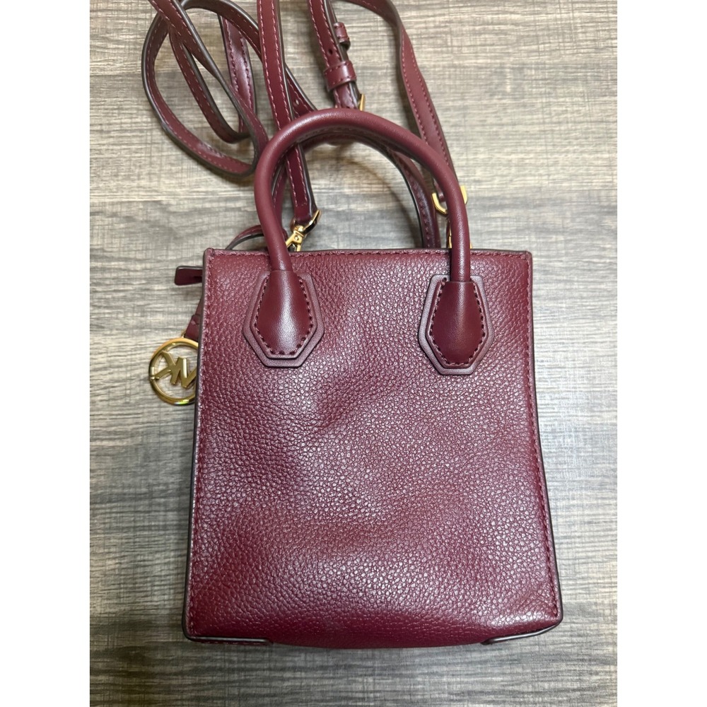 Michael Kors Mercer Extra Small Pebbled Leather Crossbody Bag Burgundy Gold MK - Picture 3 of 3